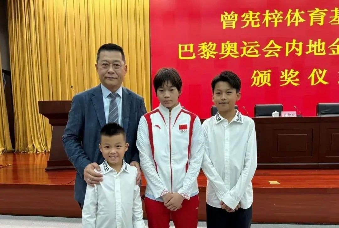 这位来自中国香港的商人曾为奥运冠军捐赠了 2800 万.