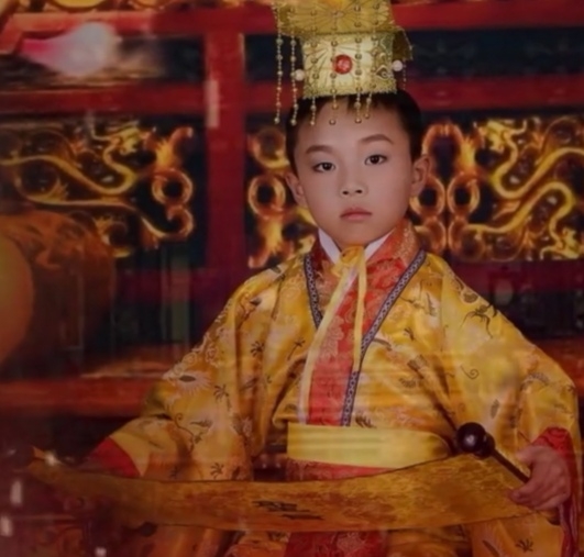 ,河南洛阳人,鲜卑族,南北朝时期东魏皇帝