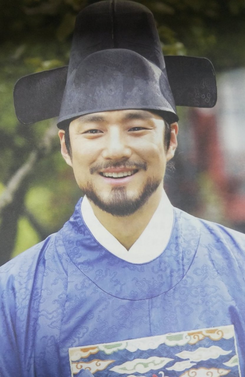 闵无恤(;14世纪?-1416年)是朝鲜王朝前期的文臣,本贯骊兴.