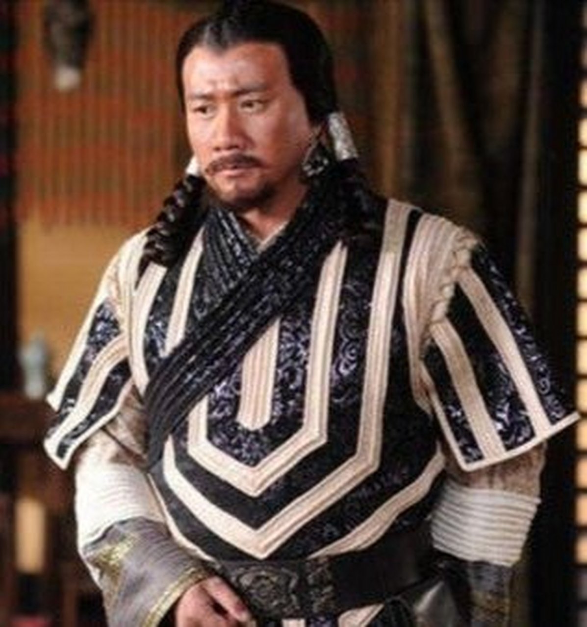 拓跋嗣,北魏道武帝拓跋珪长子,母为刘贵人(当年拓跋珪避难于独孤部时