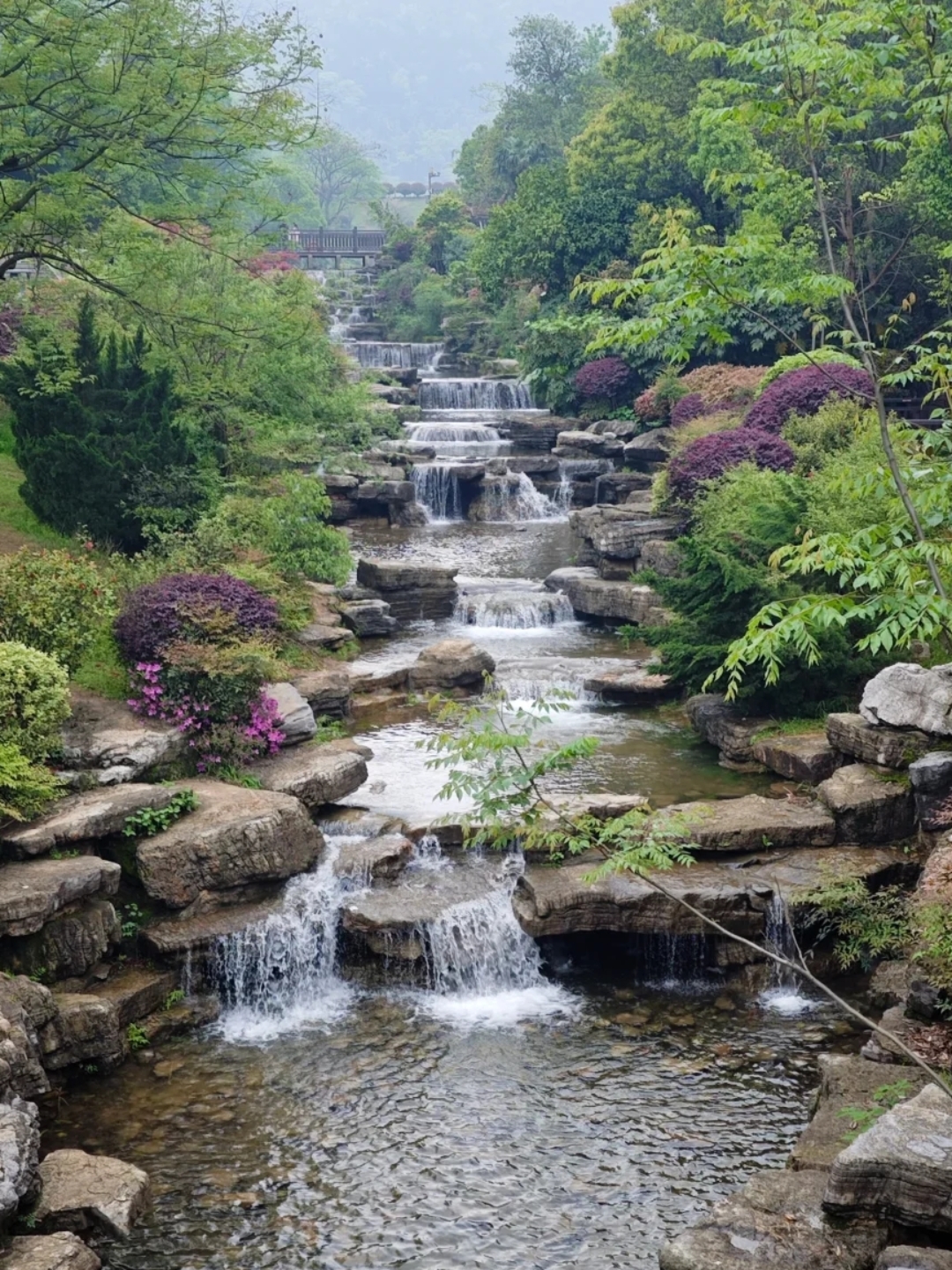长沙河西有个桃花岭公园. 这里不需要门票,亲子游玩很不错