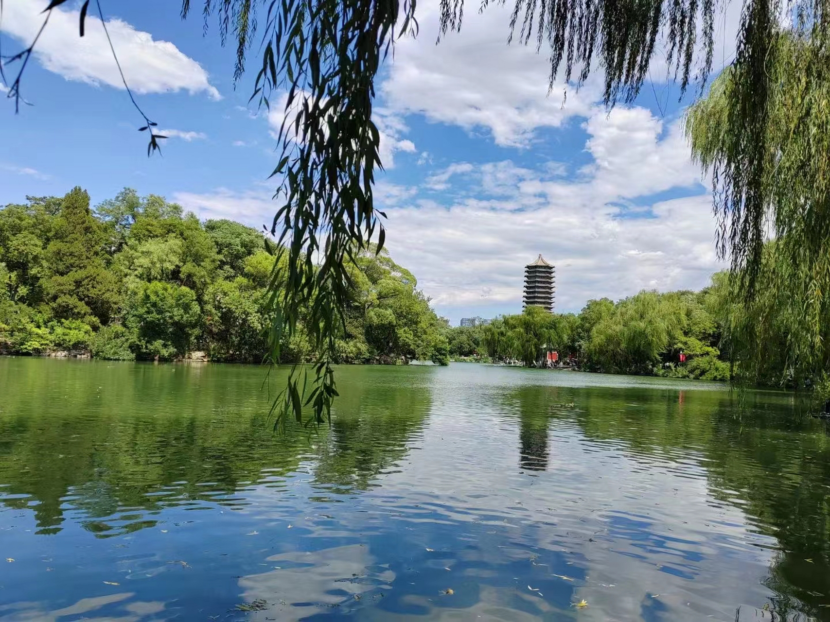 北大未名湖 北京大学图书馆