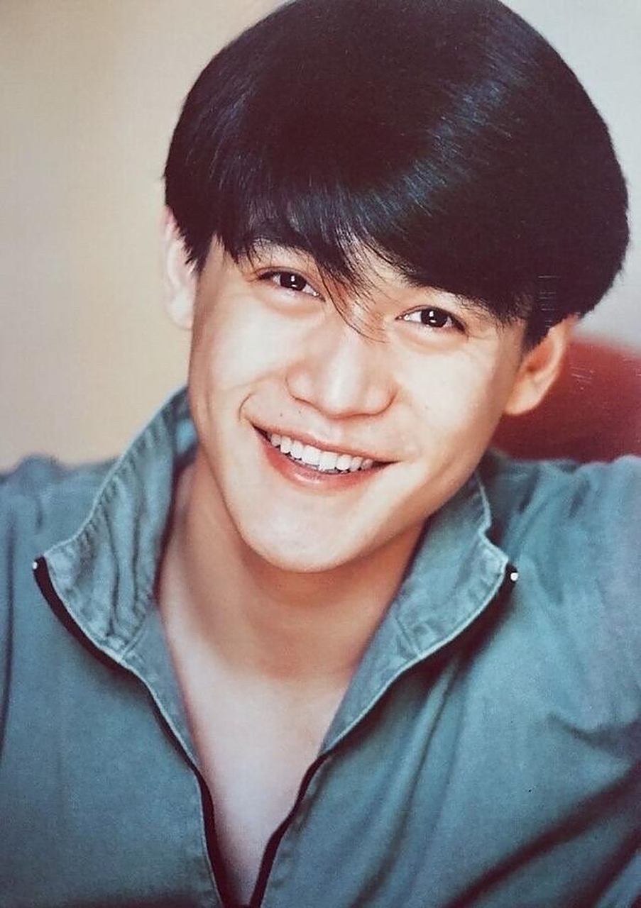 请看当年的陈坤和陆毅,一个忧郁王子,一个阳光少年.