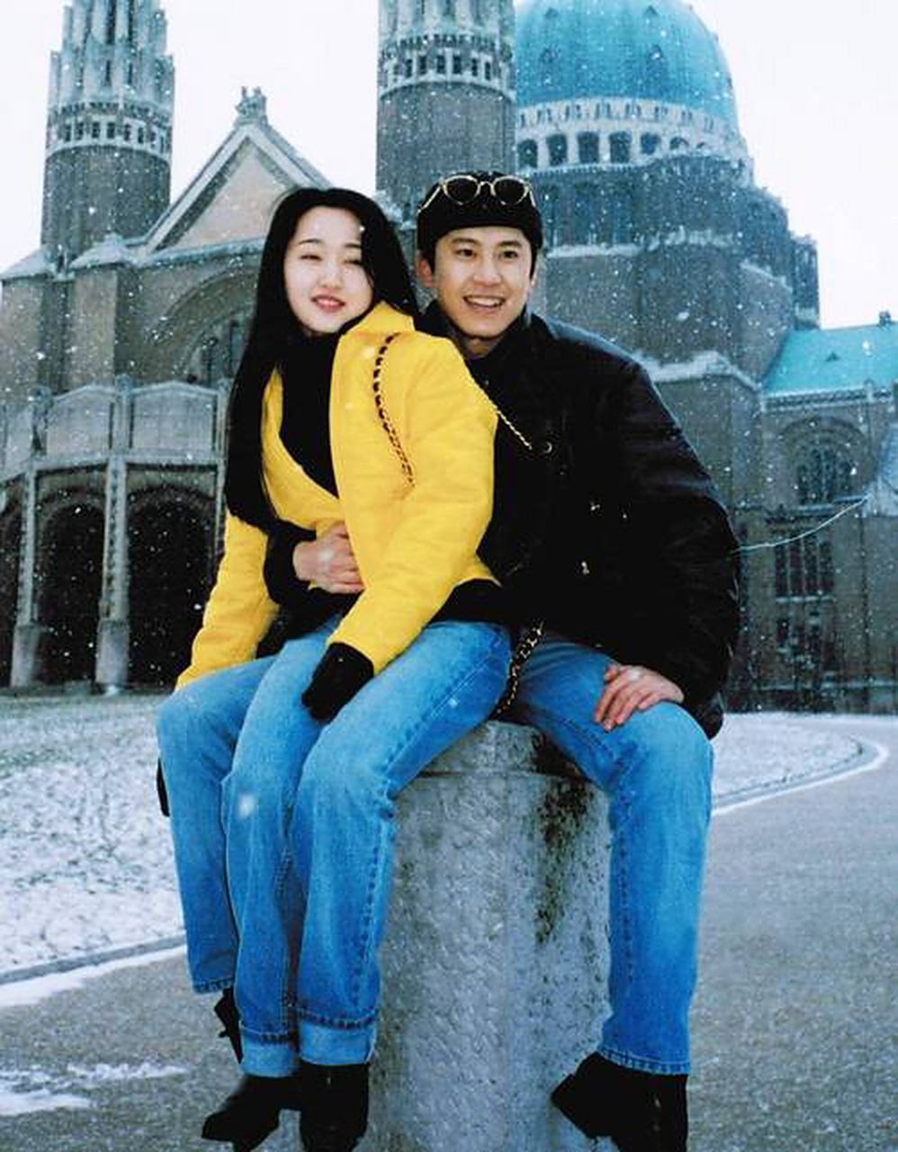 初听此曲,是地方台播放的mtv.