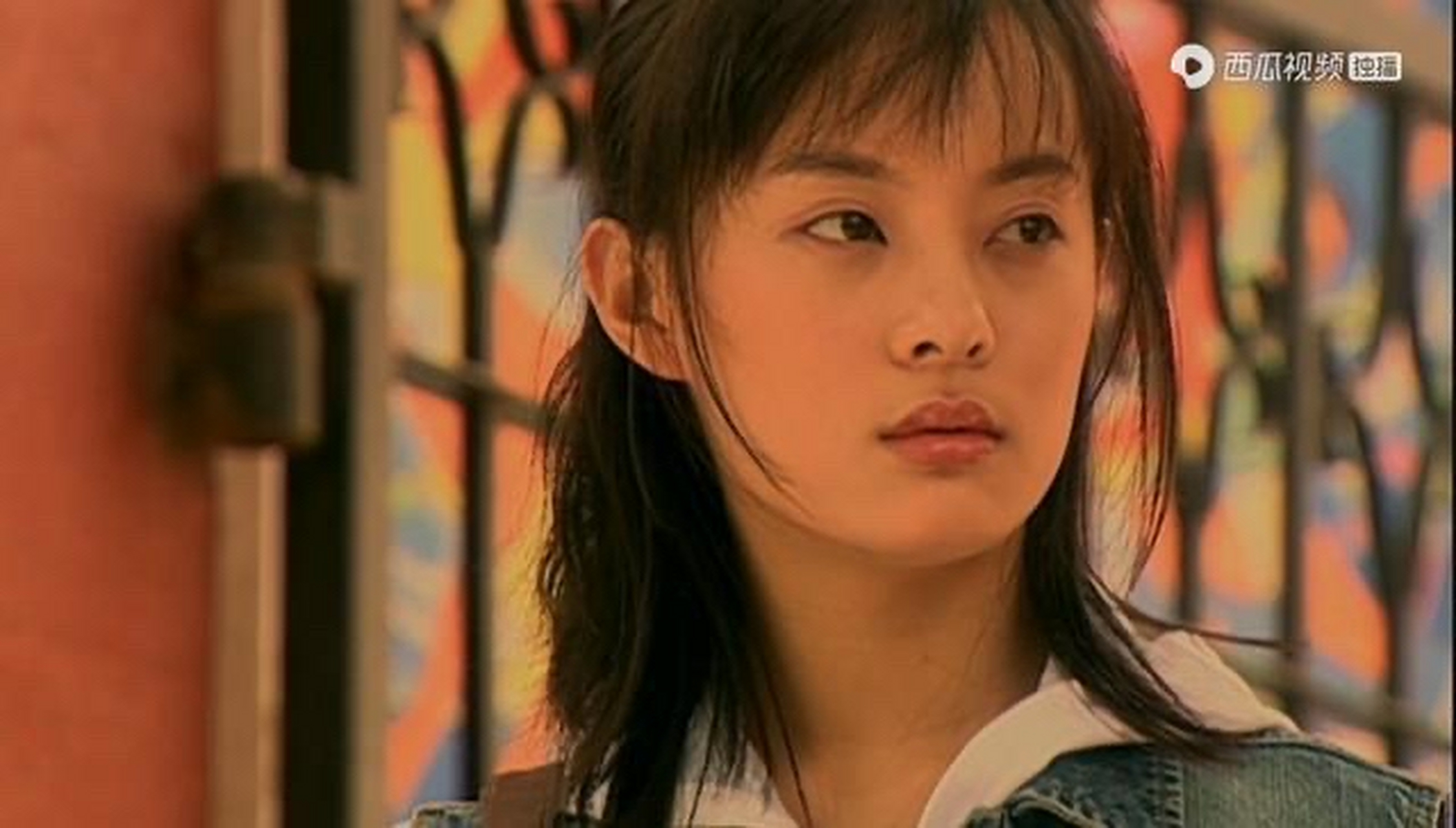 回顾她在电视剧《玉观音》里的造型,简直是美意无涯,纯情无际