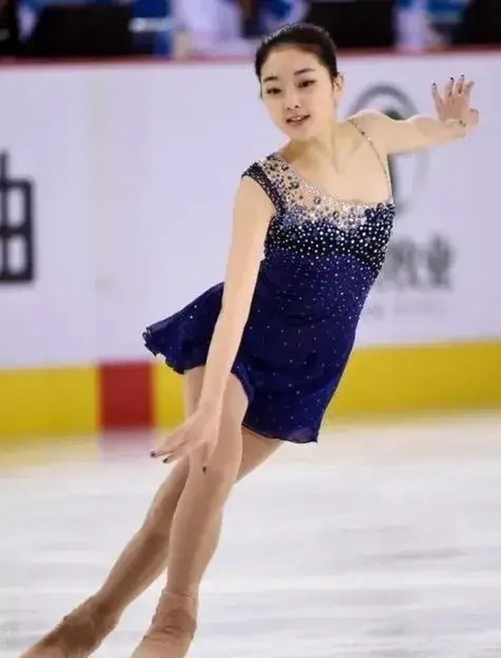 中国花滑运动员李子君清纯,美好. 看到她,想起韩国冰雪女王金妍儿.