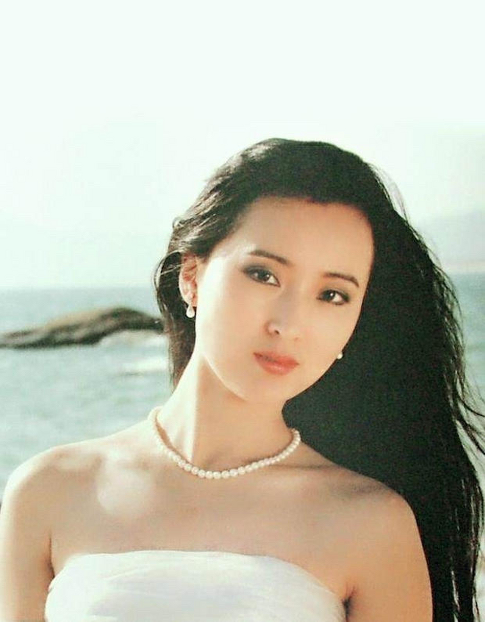 回看"黛玉"陈晓旭年轻时候的生活照片,轻松自在,兀自芳华.