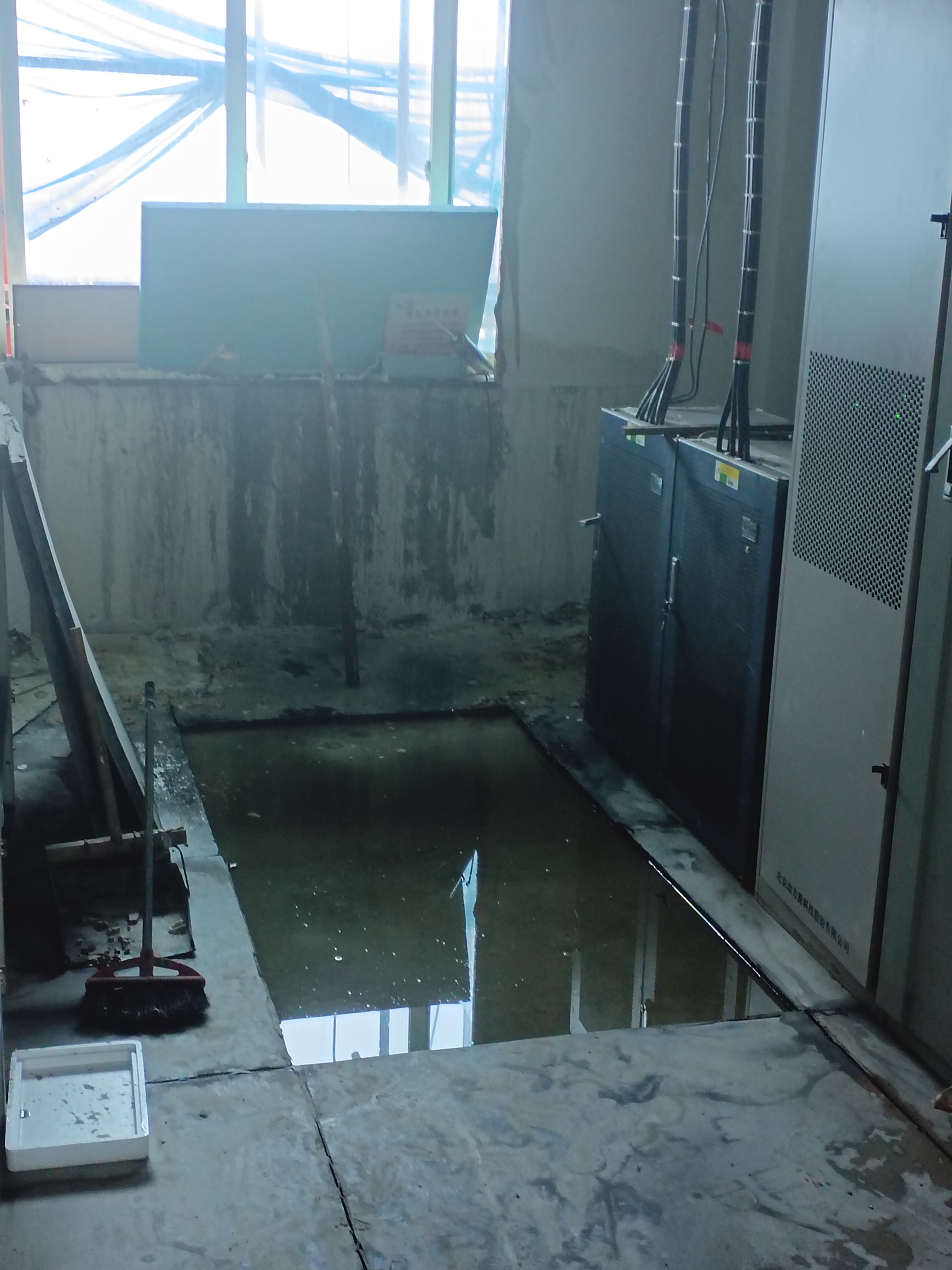 CQ9电子罗景锋深入通信运营企业宣讲党的二十届四中全会精神(图1)