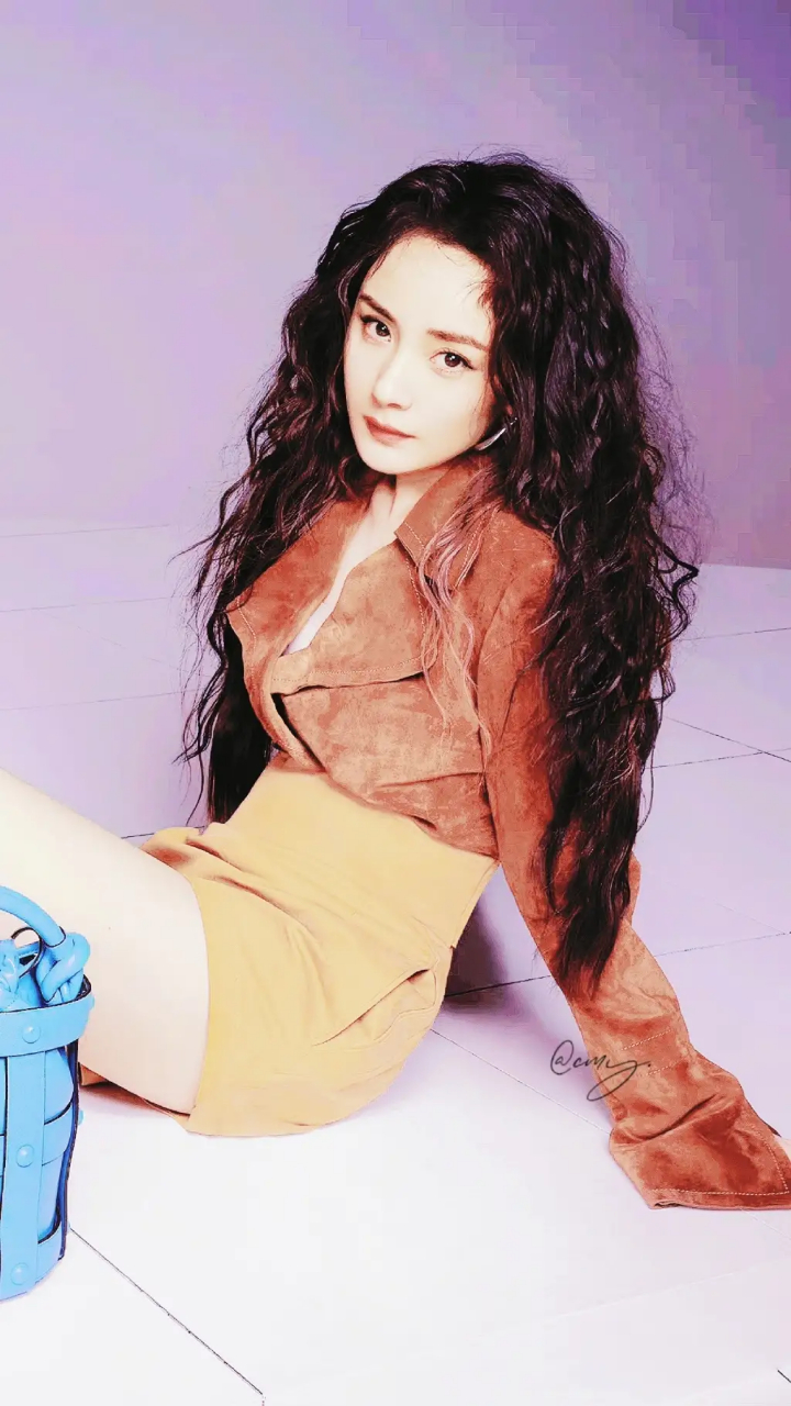 杨幂羊毛卷大片:杨幂新一期《instyle优家画报》封面,慵懒复古风,非常