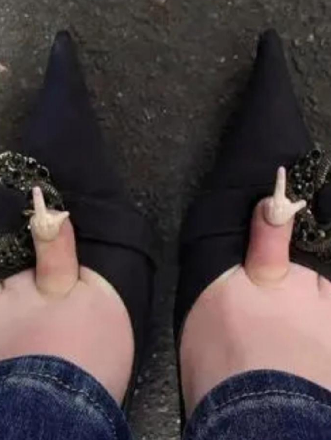 脚趾抠出三室一厅此刻真的具象化了!#热点引擎计划