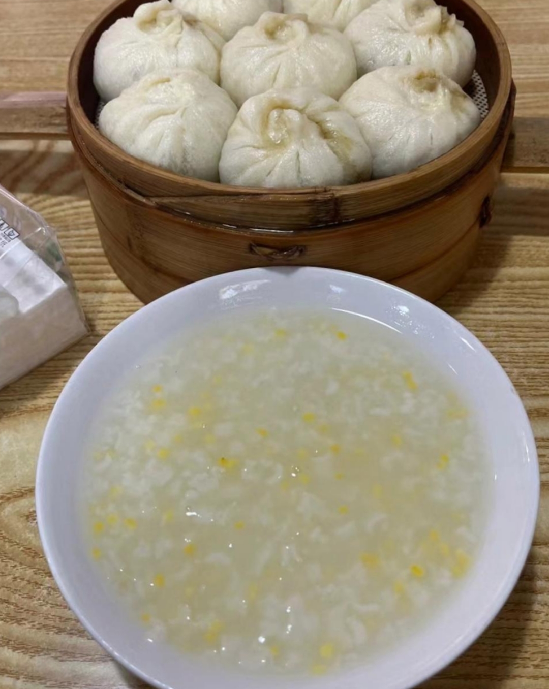 稀饭包子早餐图片真实图片