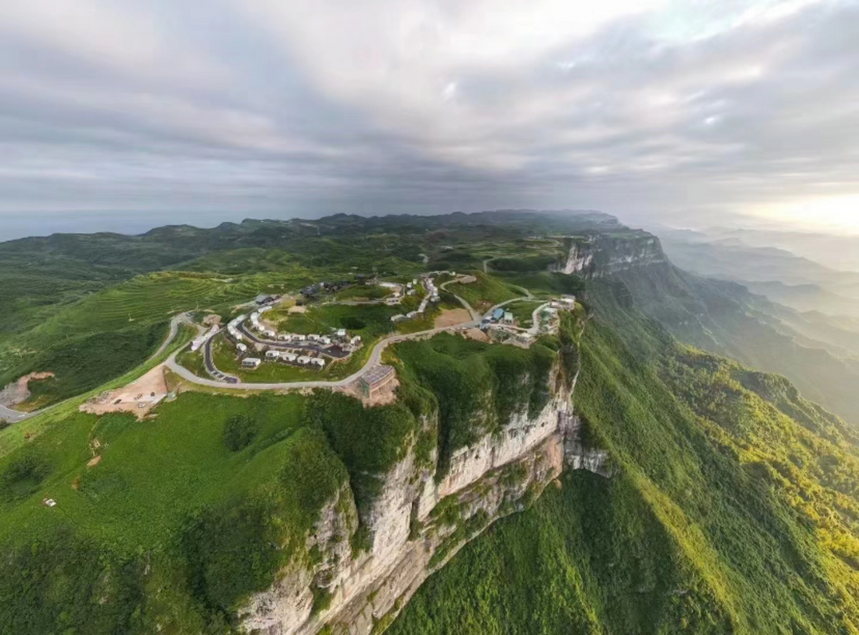 自驾湘西|邂逅里耶城外的露营天堂——八面山929115 #知识创作