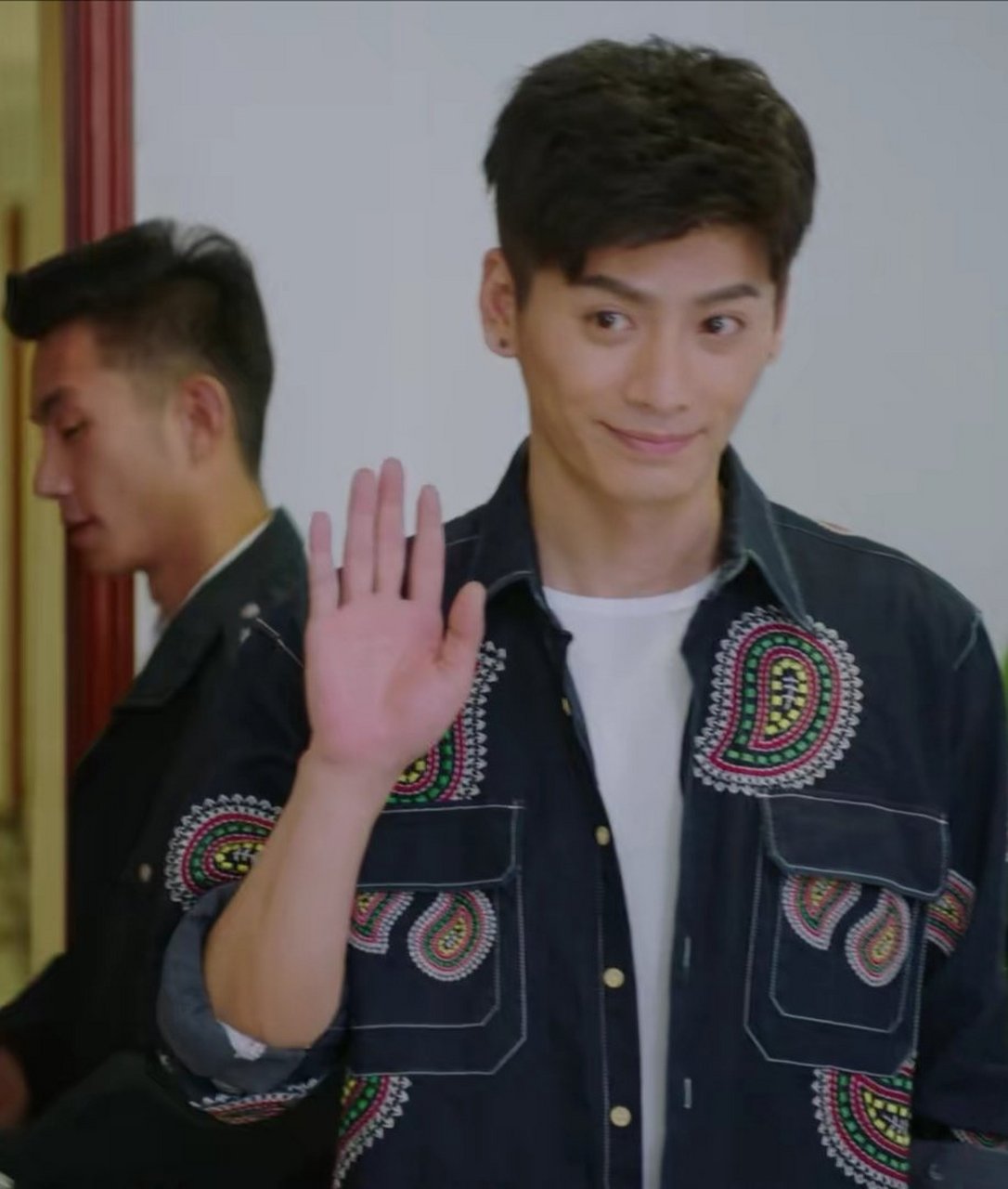 我居然把王子睿看成霍建华,《正道无敌》汪行健衣品真是不错,很适合