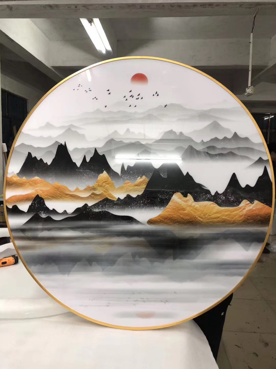 一米九十八的大圆晶瓷画