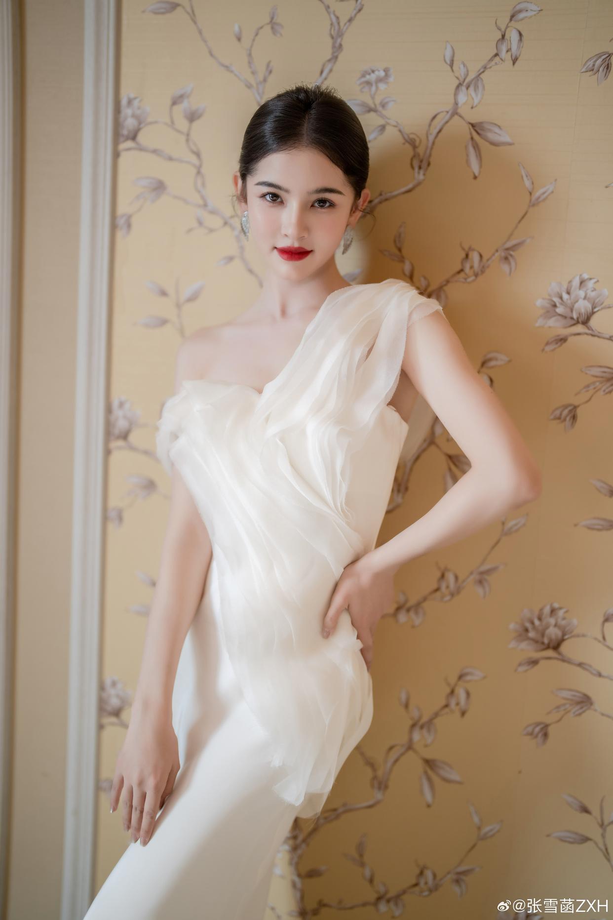 张雪菡