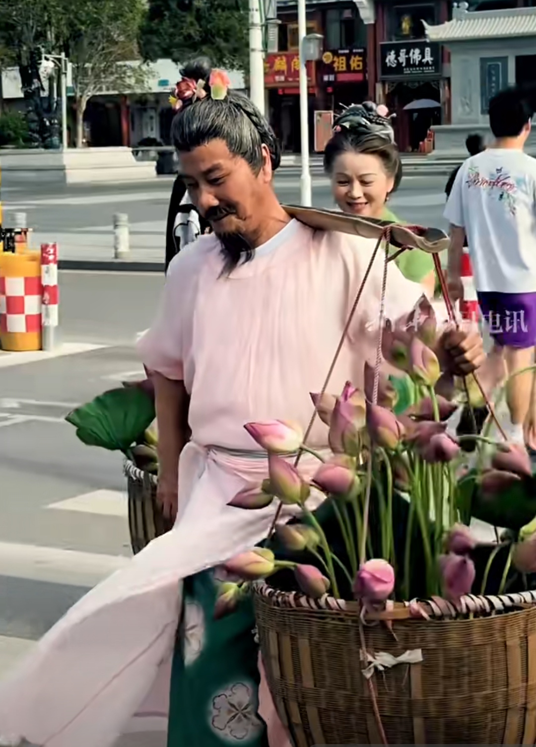 第一次看到这样的古装,没有一丝轻佻