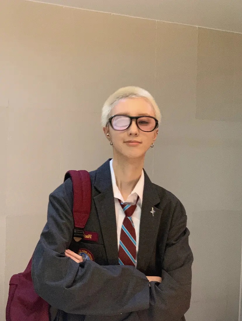 苍兰决女二,华晨宇(传闻中的)前女友.因一些言论一直处于半封杀状态.