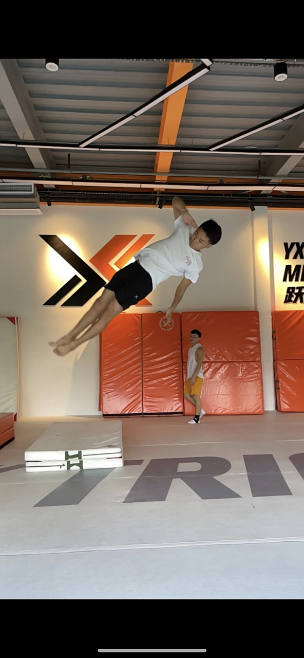 tricking空翻特技,舞蹈技巧 广东深圳tricking极限特技空翻俱乐部#这