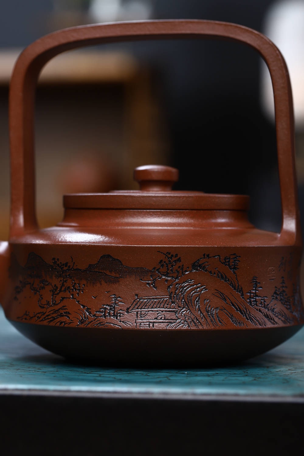 78紫砂之韵,茶香四溢78  94 来自江苏宜兴的这款紫砂壶,仿佛