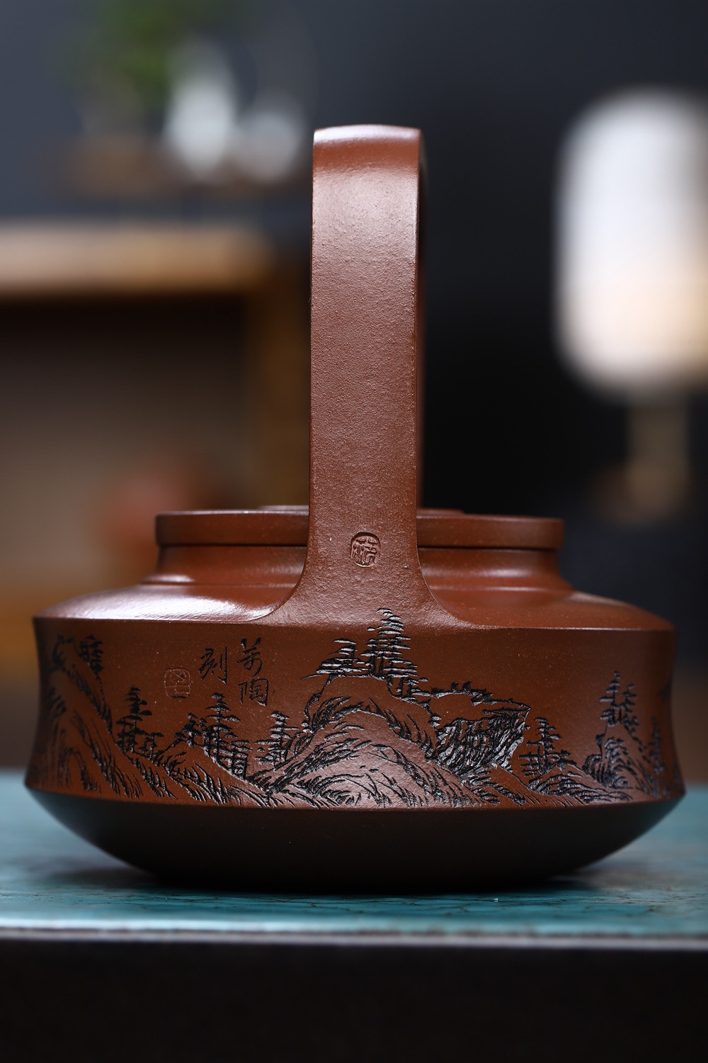 78紫砂之韵,茶香四溢78  94 来自江苏宜兴的这款紫砂壶,仿佛