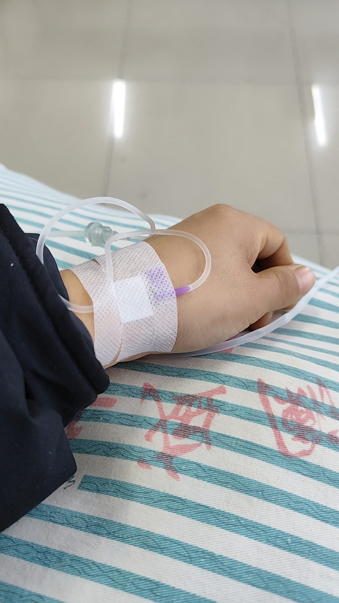 打点滴能扎四下,我是得罪谁了吗受这个罪