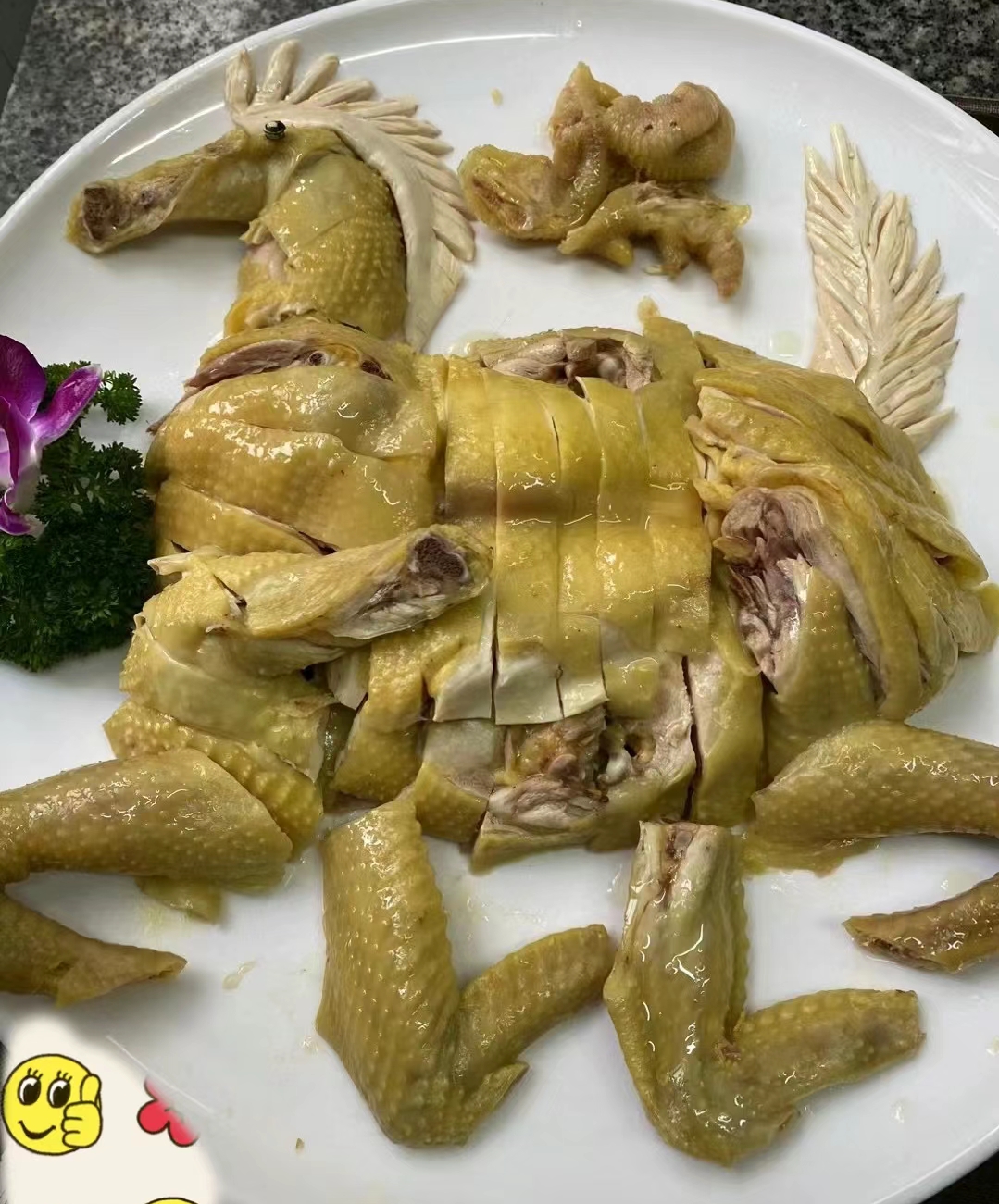 最爱吃的白切鸡 吃鸡摆盘都是中规中矩,突然来这样的还真有点下不了