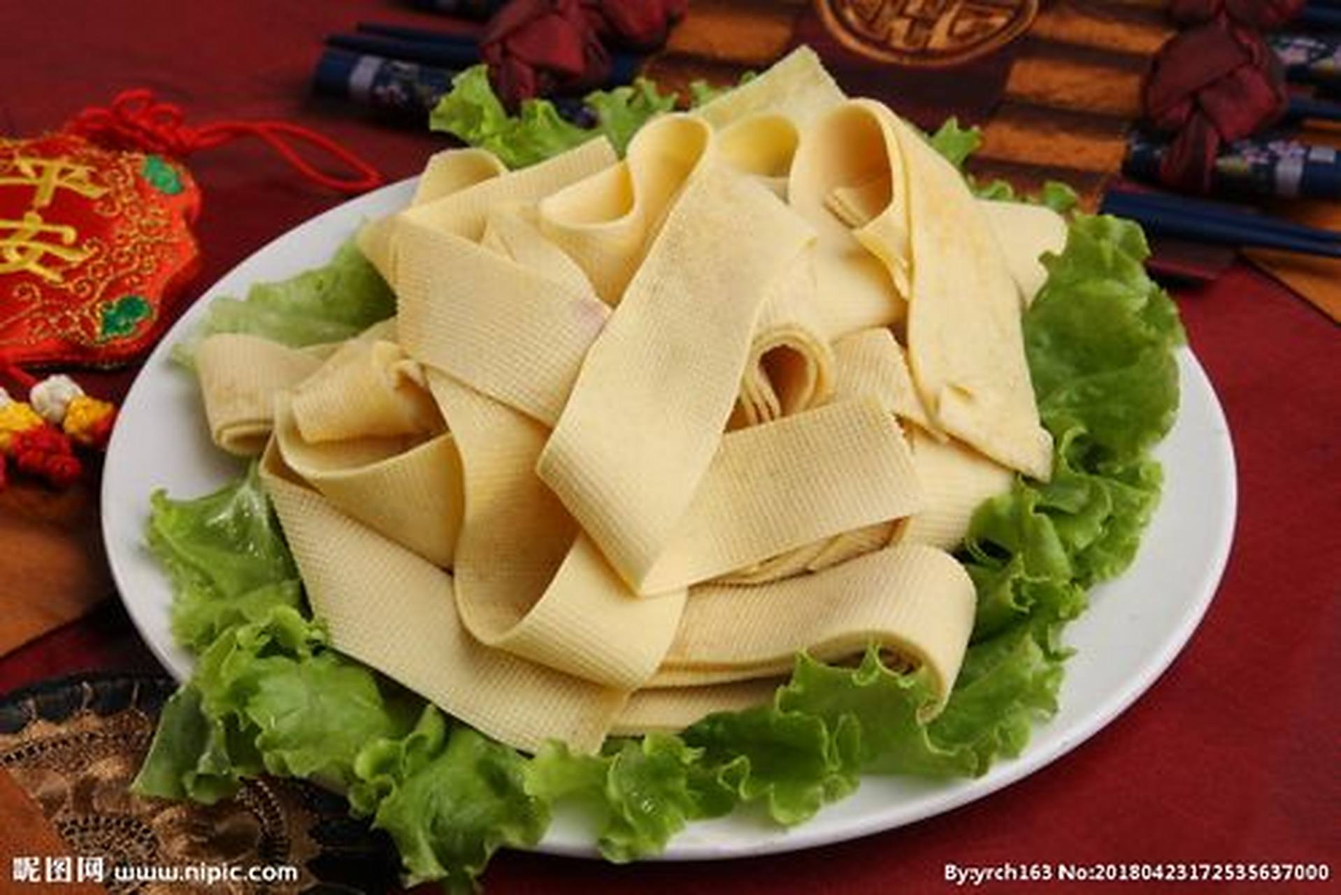 每天认识一种食物——豆腐皮 别名 : 豆油皮.