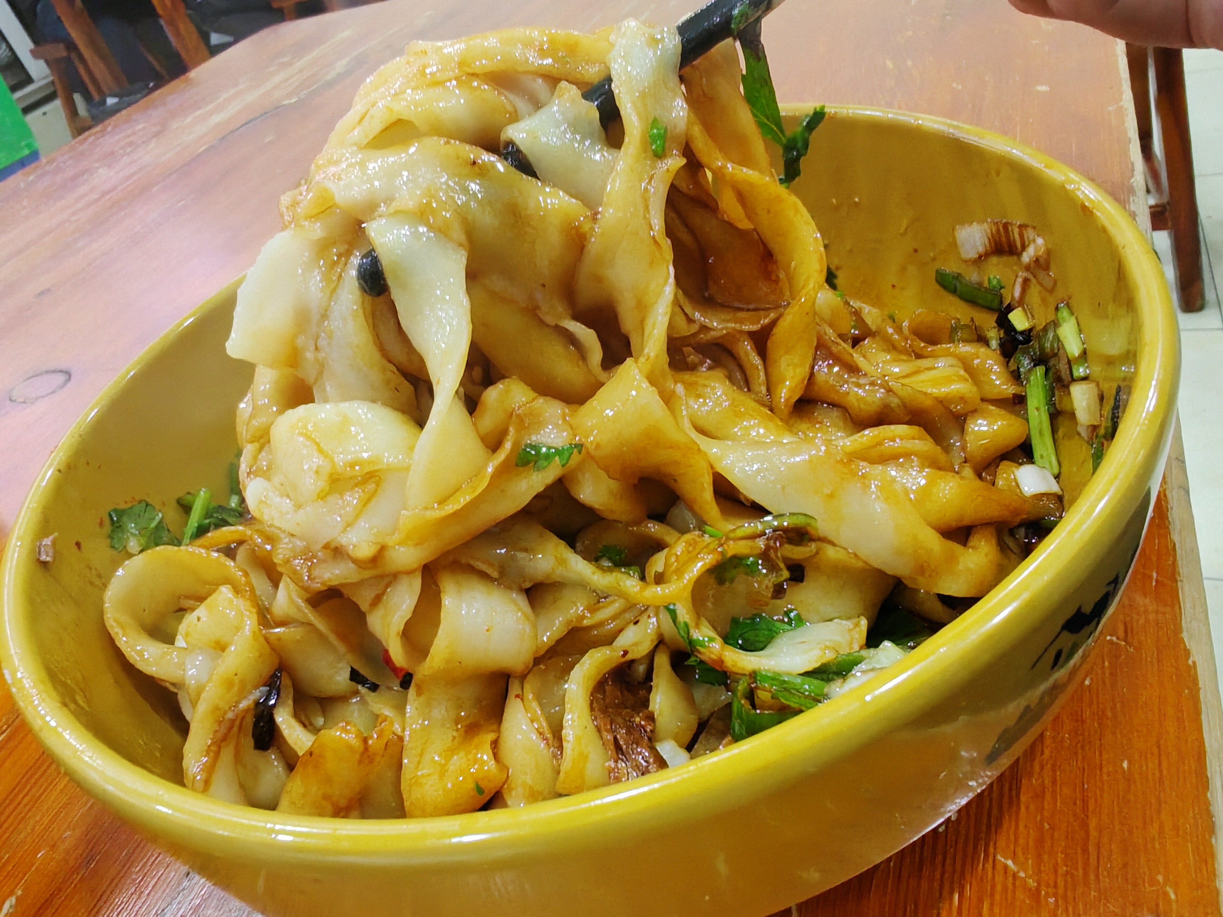 运城作为山西省的一个城市,以面食闻名,拥有众多的面食馆子.