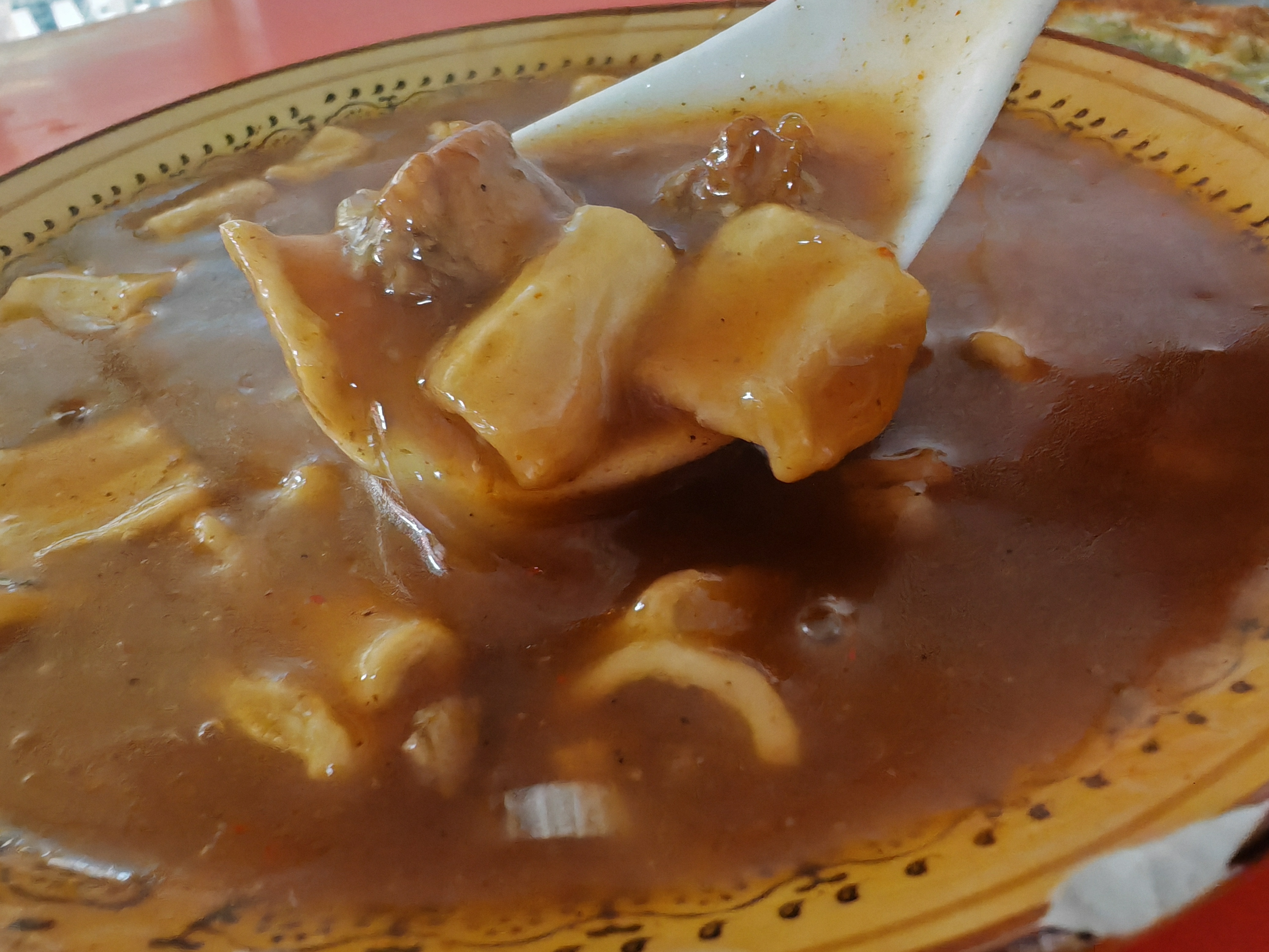 刚出锅的水煎包,香气扑鼻,忍不住先吃为敬!