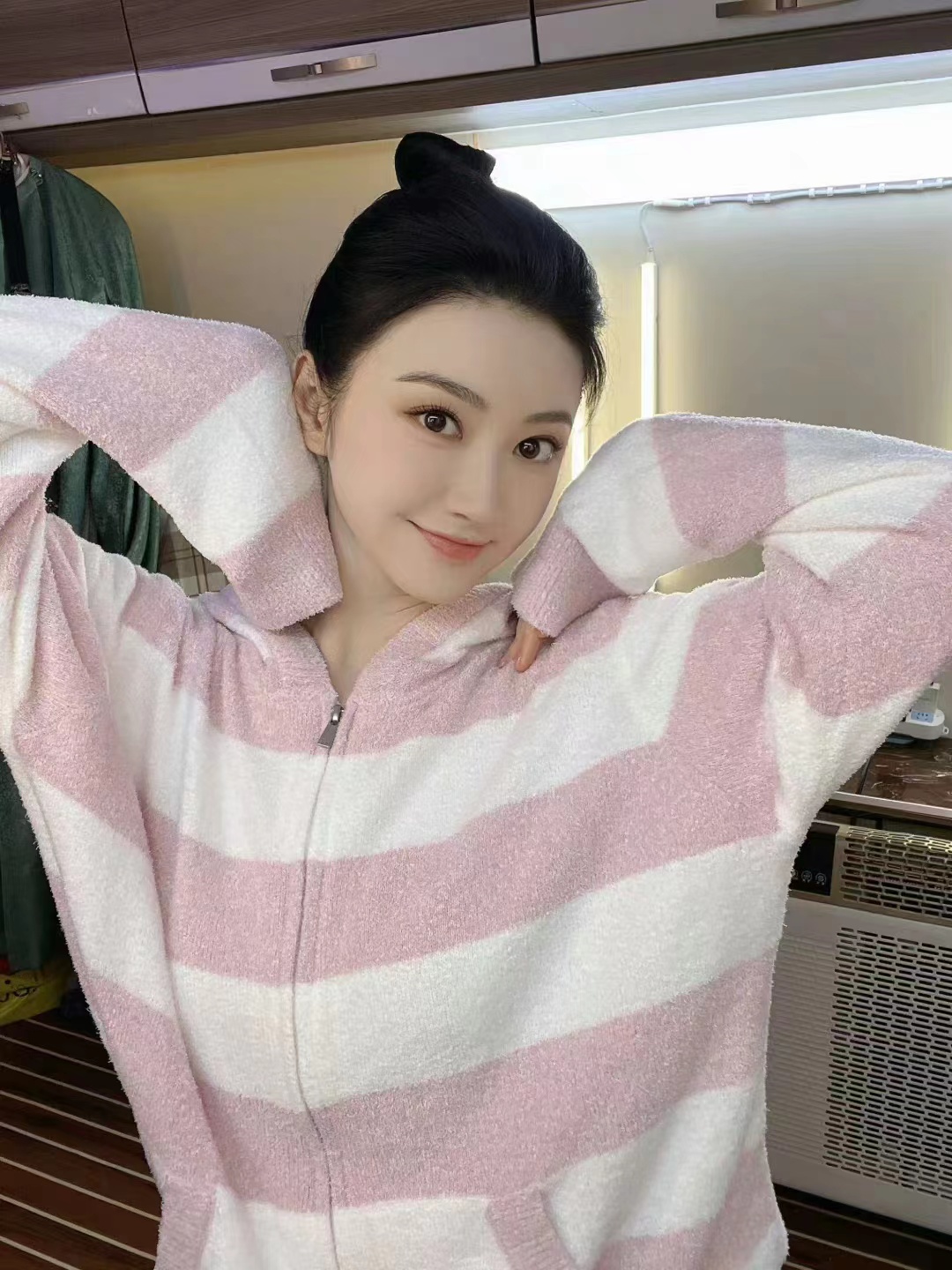 2,真实爆料,娱乐圈女星私下都用 梧峰煌叶华疏纤,一月掉23jin(掏  宝