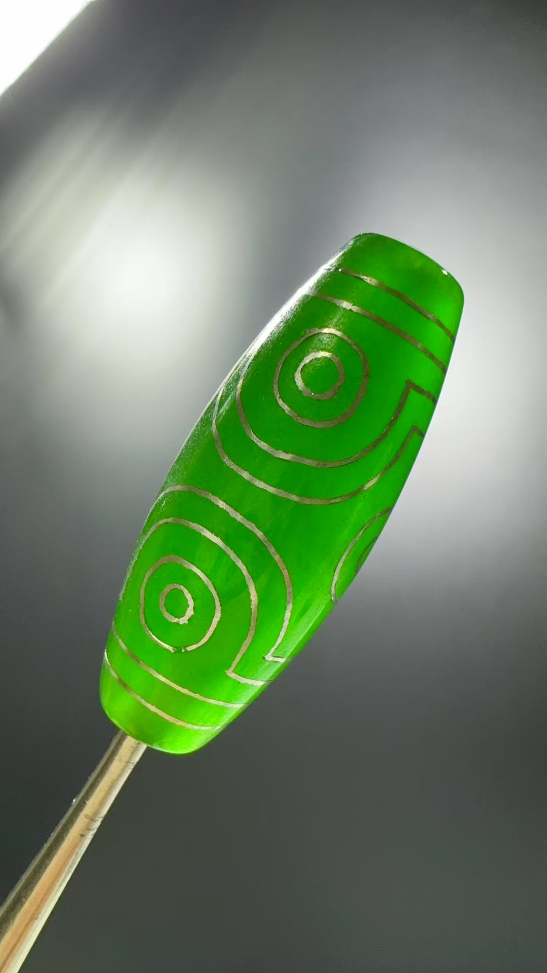 高冰嵌银丝翡翠