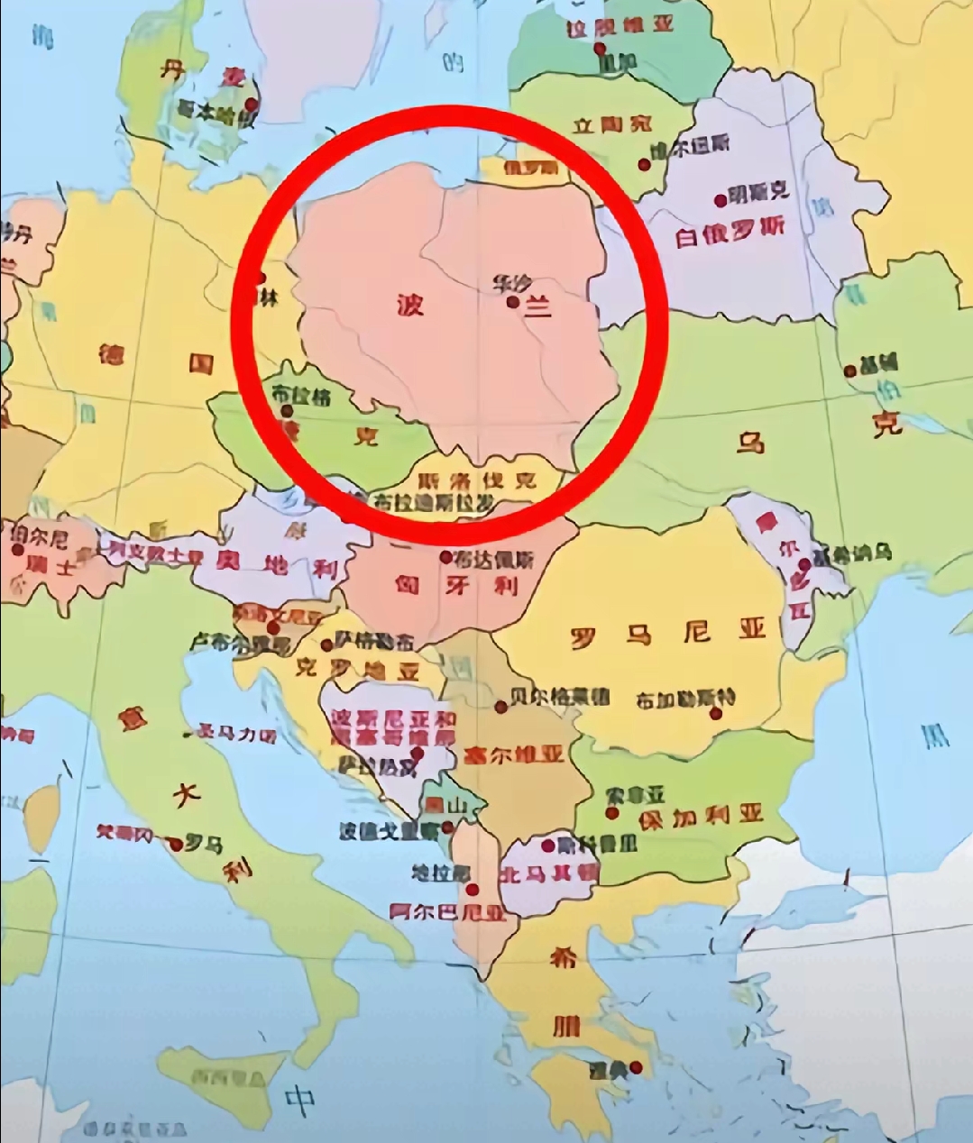 发现没有,俄乌战争中有个很关键的国家却很少人提起,这就是波兰