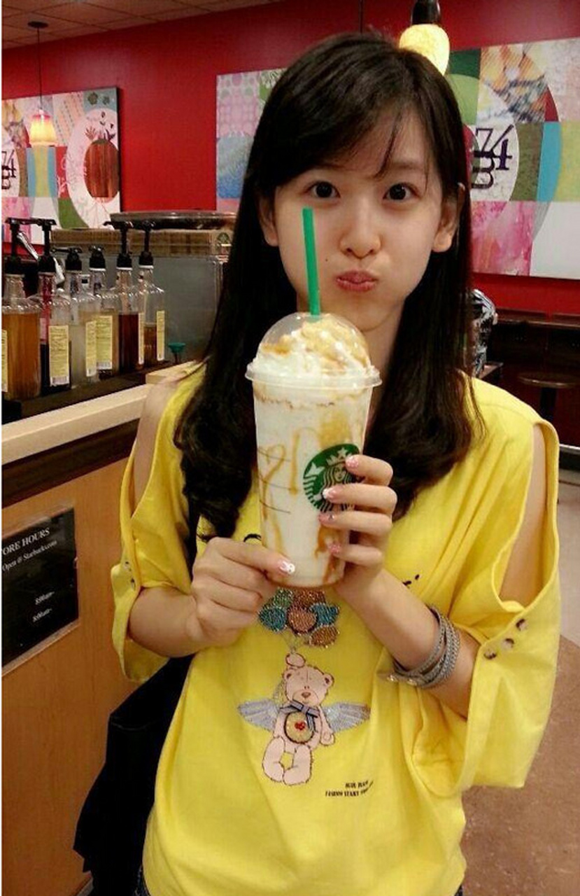 章泽天真是典型的命好心好运气好,努力善良还靠谱,从奶茶妹妹一跃冲成