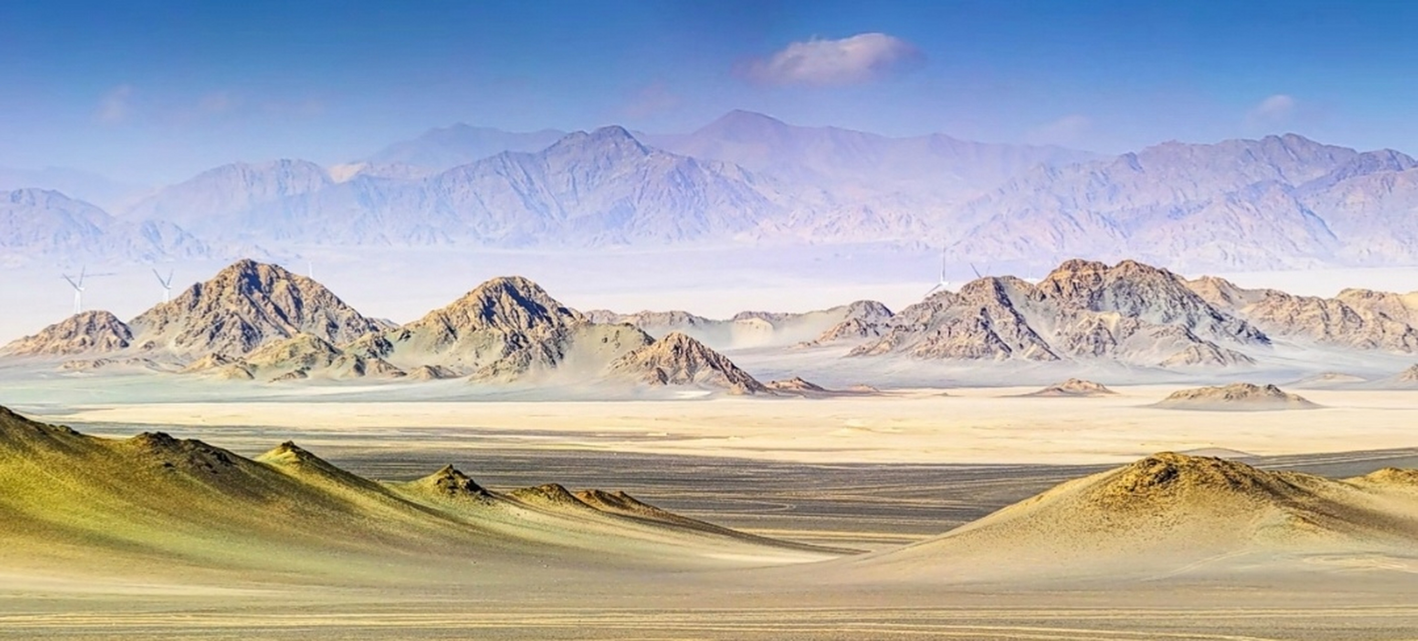 真正的国画大师(青海黑独山风光)  大自然是真正的国画大师, 笔墨所到