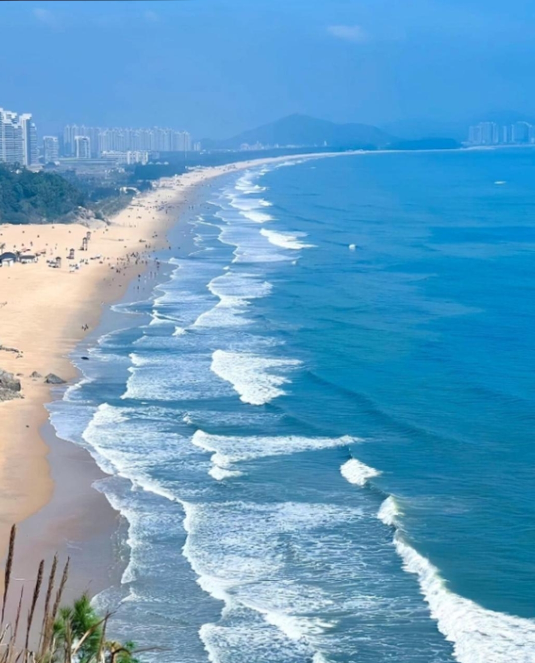 下面就给大家介绍一下,来到汕头最值得一去的三个海边风景:   1,南澳