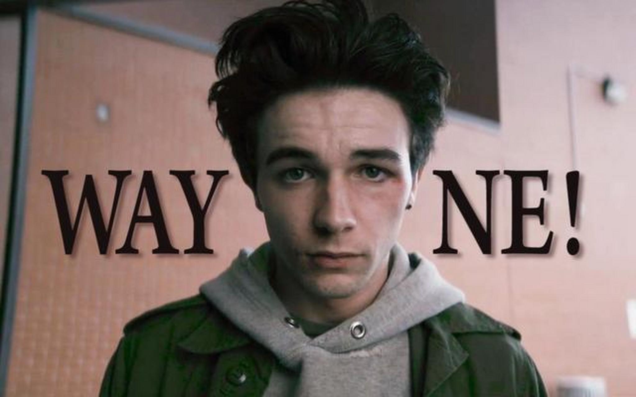 美剧# #韦恩# 今天给大家安利一部美剧《韦恩》,这是一部在2018年