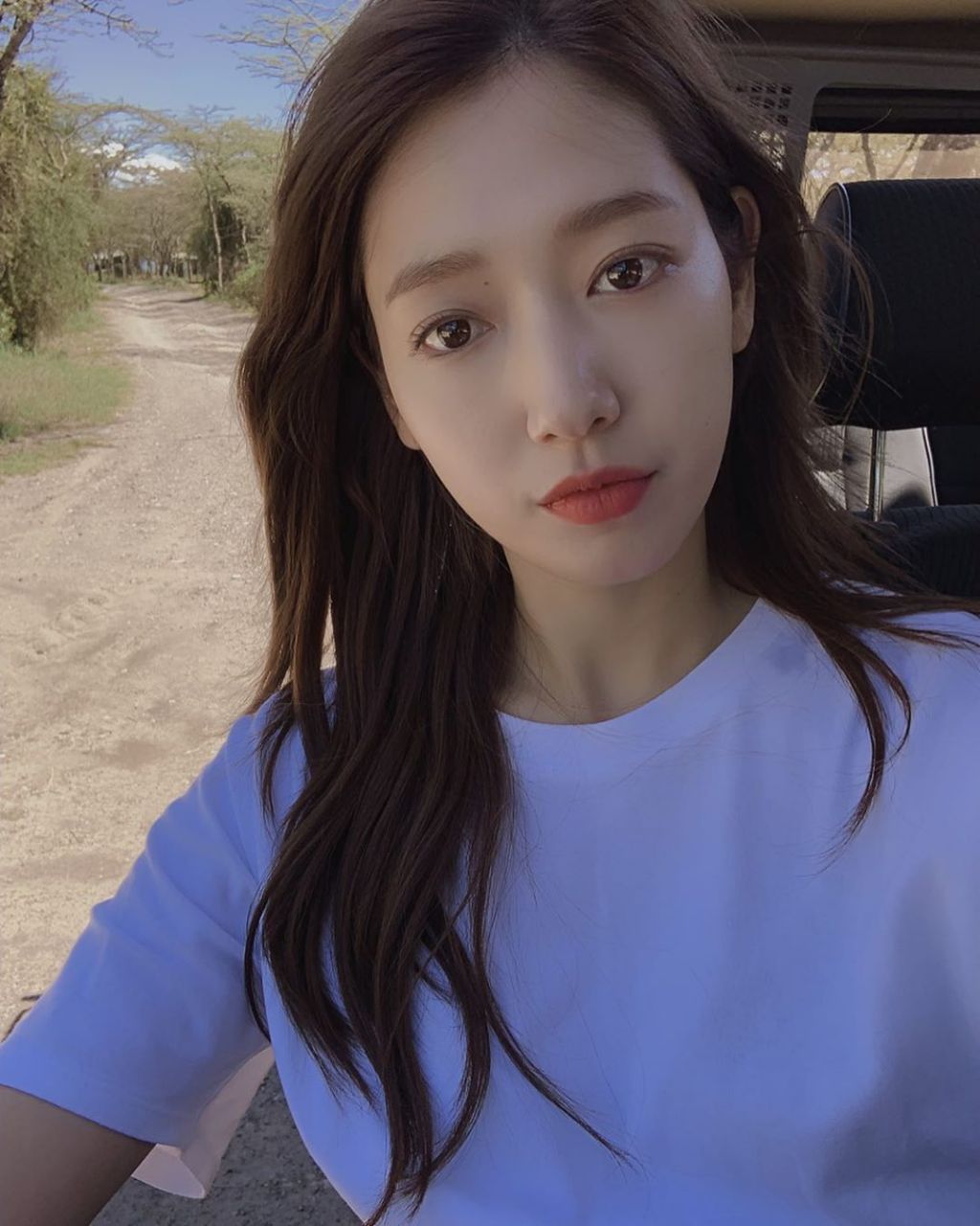 朴信惠09.06ins更新第二则  8    .   .