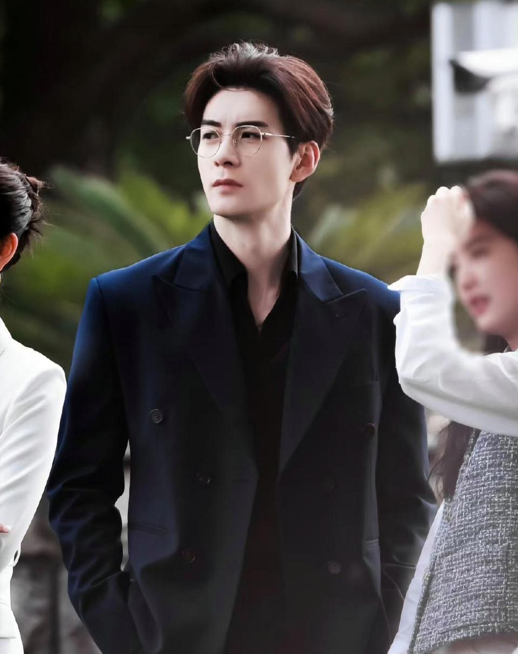 东宫男主陈星旭好适合这个造型