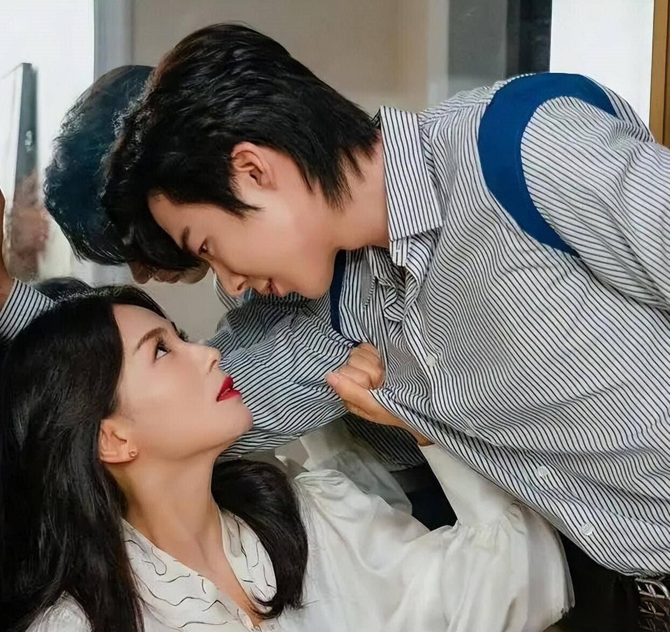 45岁的刘涛搭档90后的刘宇宁出演情侣,演艺圈是没人了吗?