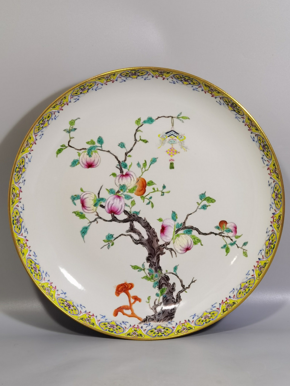 蔚秀园主人制 粉彩柿子赏盘一对 直径34