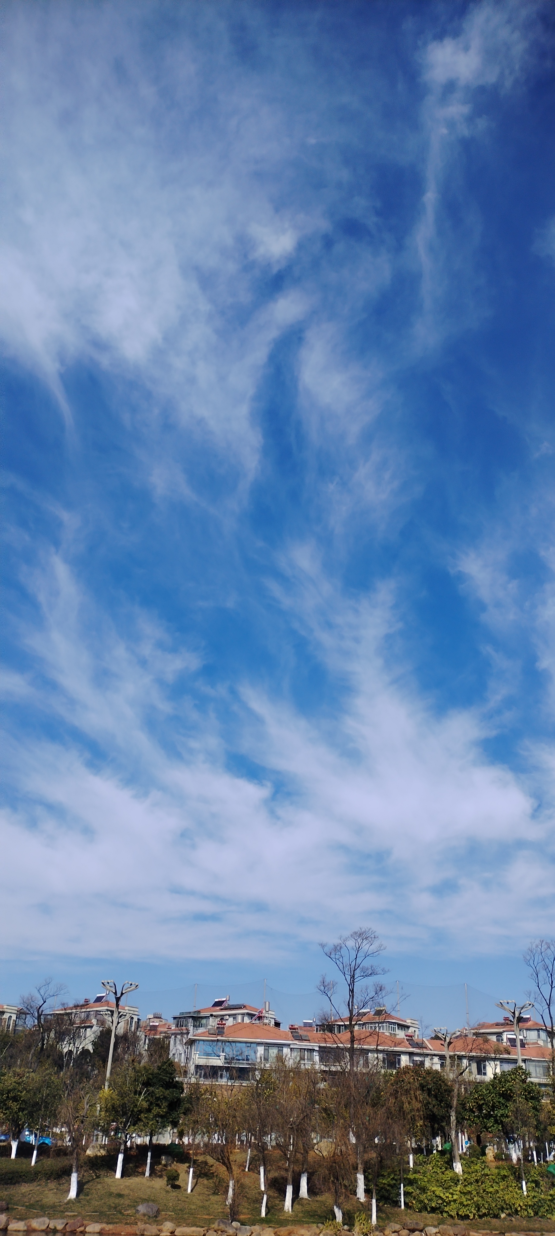 蔚蓝天空