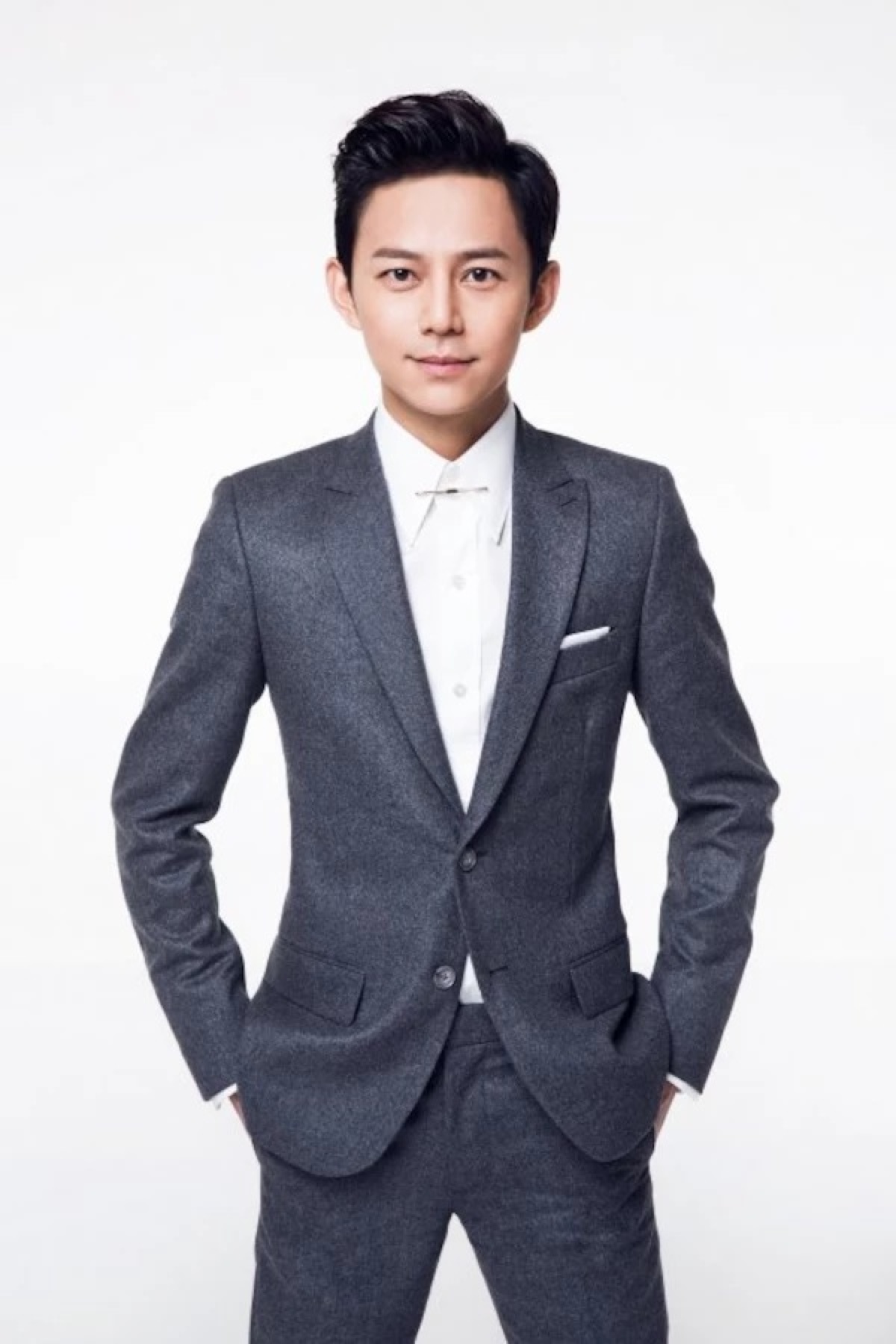 何炅 身价过5个亿,任职22家工资,这么优秀也就算了 ,你还未婚单身