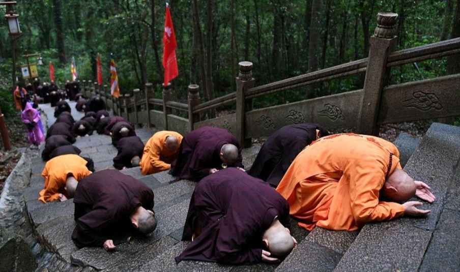 观音菩萨为西方风界17级~24级文化智慧,在沙漠为众