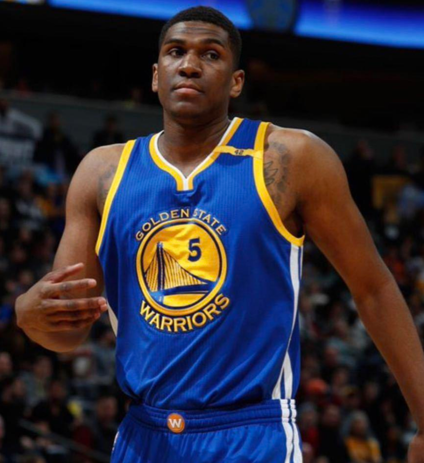 勇士多少年没有正经中锋了?