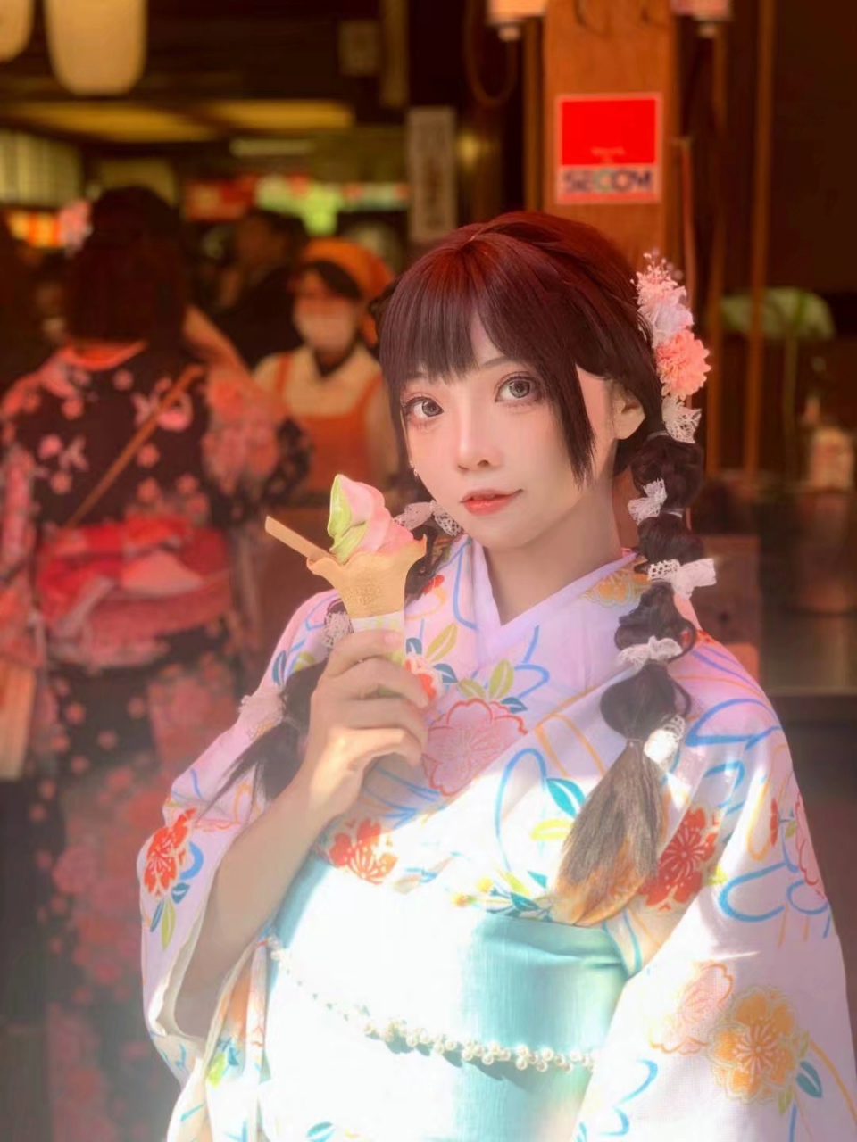 热点引擎计划#  抱走莫子, 樱花树下的她, 美如画中人.