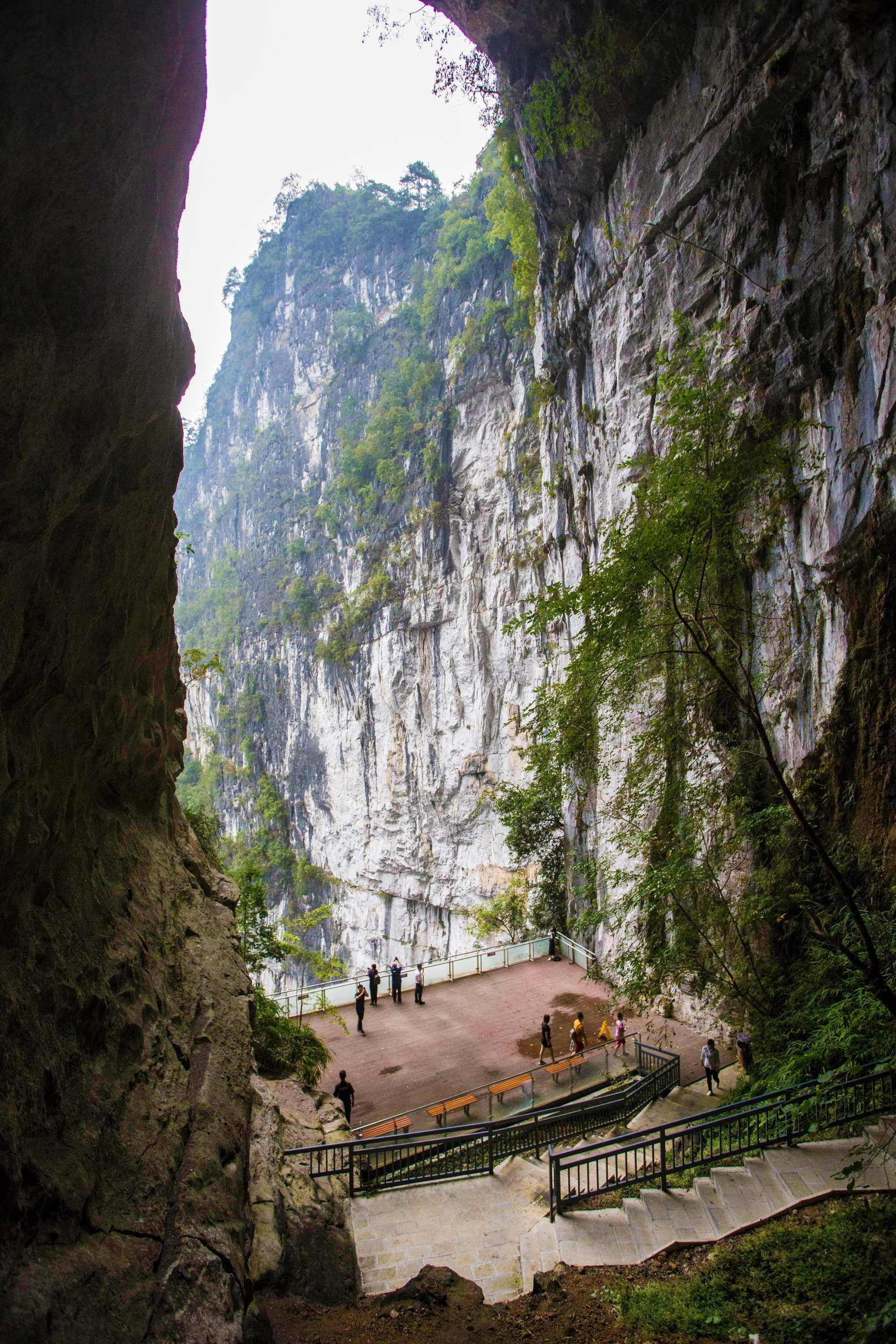 乐业天坑旅游景点图片