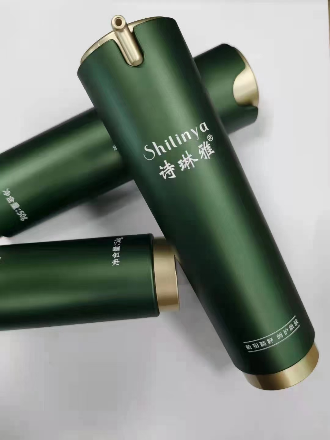 智慧的女子总是懂得内外兼修 没有自然美,只有美得自然…… 上海青妍