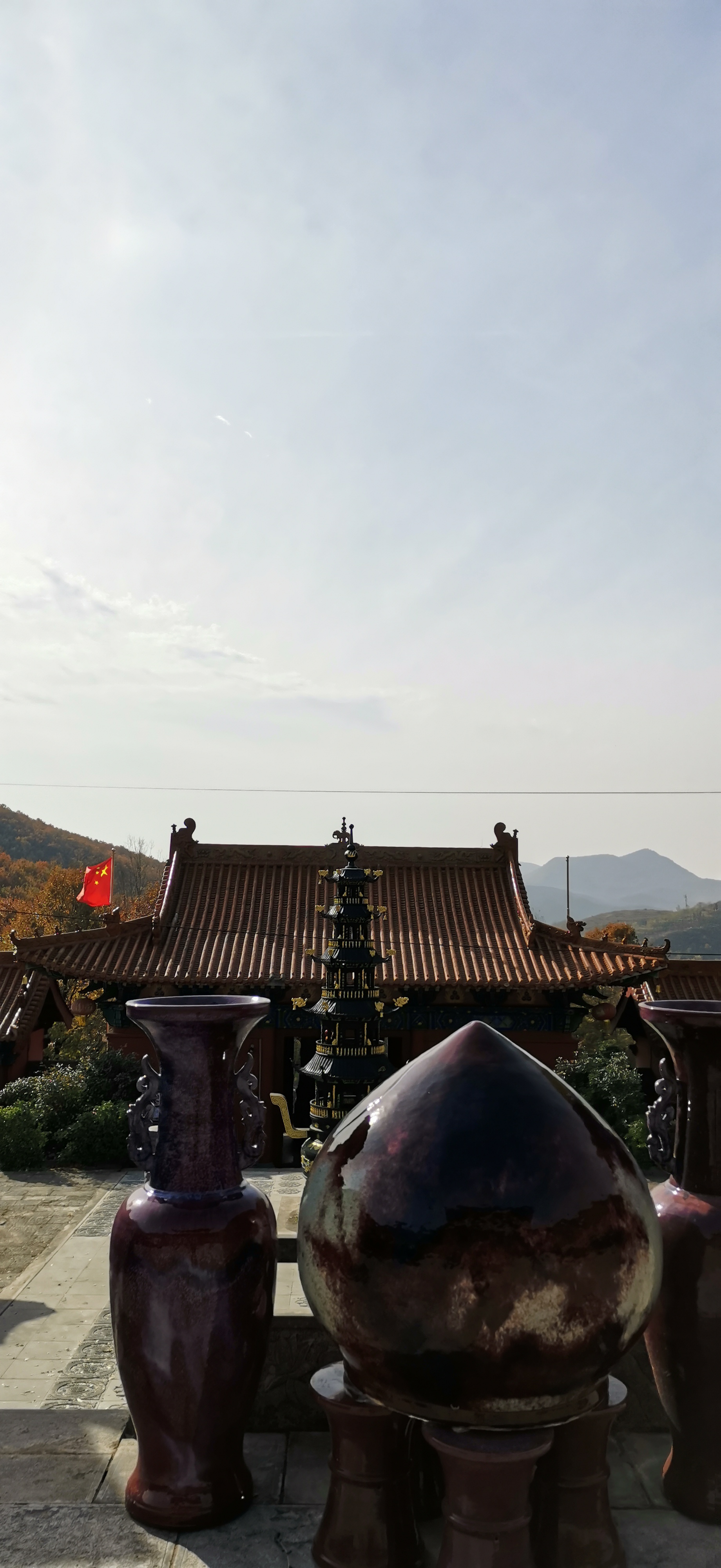 大鸿寨龙泉寺气势恢宏,蔚为壮观.