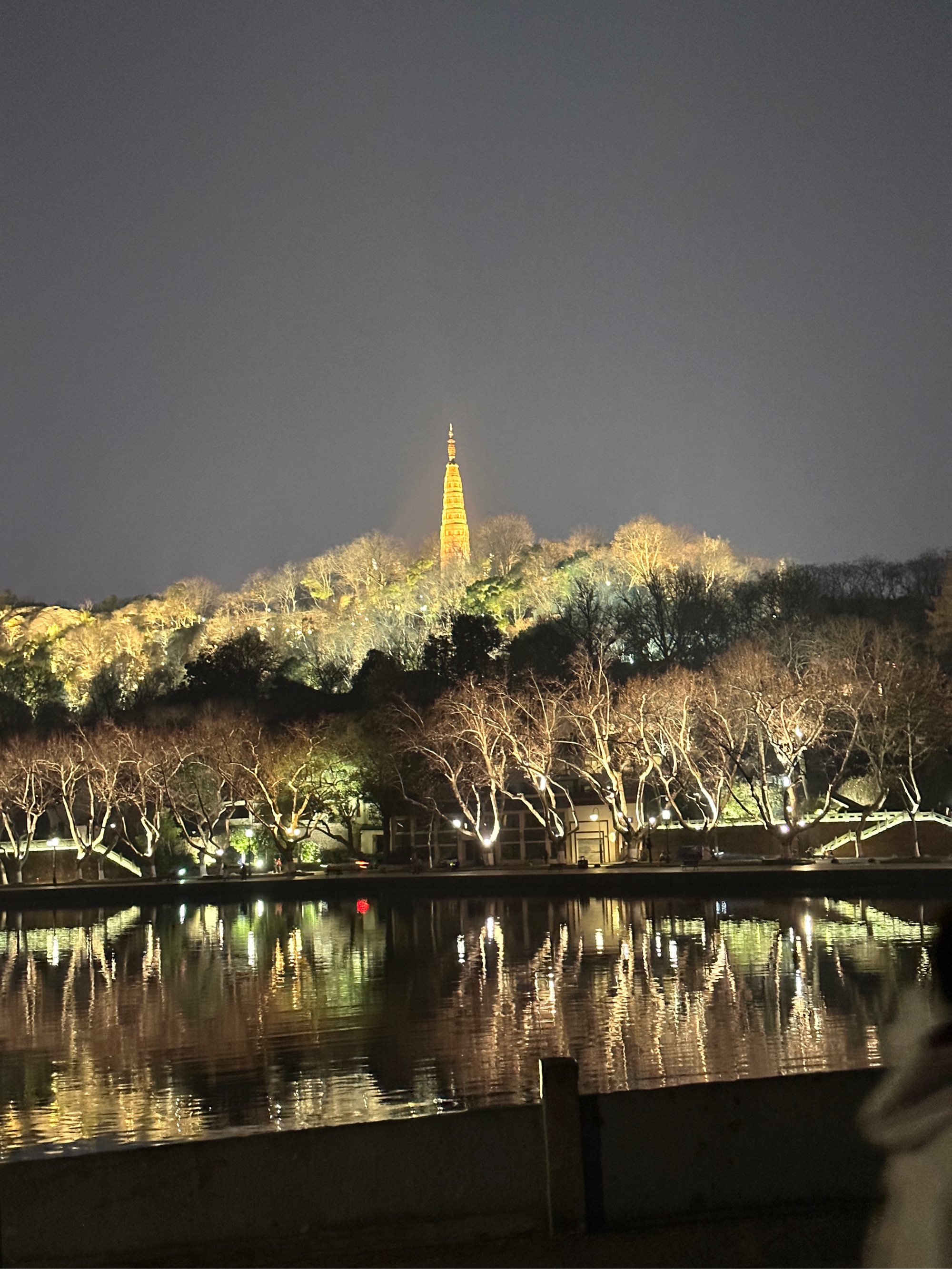 泉州西湖公园夜景图片