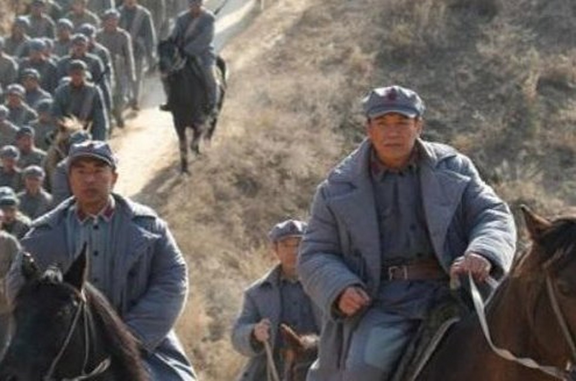 1930年6月,由红4军,红6军和红12军组成红1军团,他担任军团前委秘书长